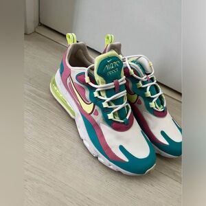 Nike Air Max 270 React Women’s Sneakers
